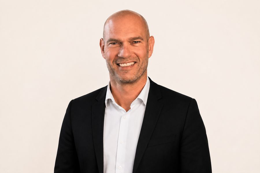 Lars Iversen